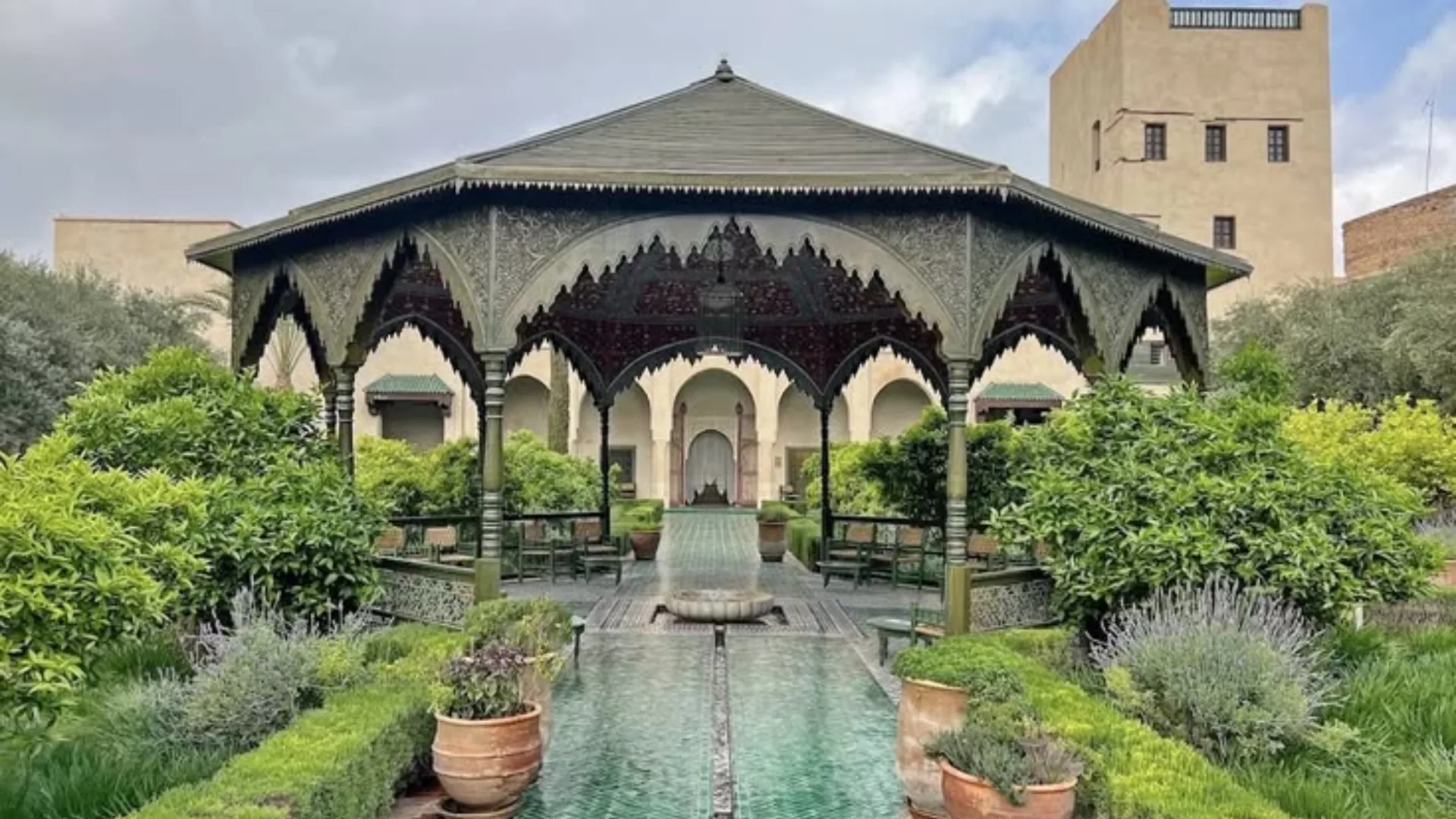 Le Jardin Secret in the Marrakech medina with a pavilion and fountain