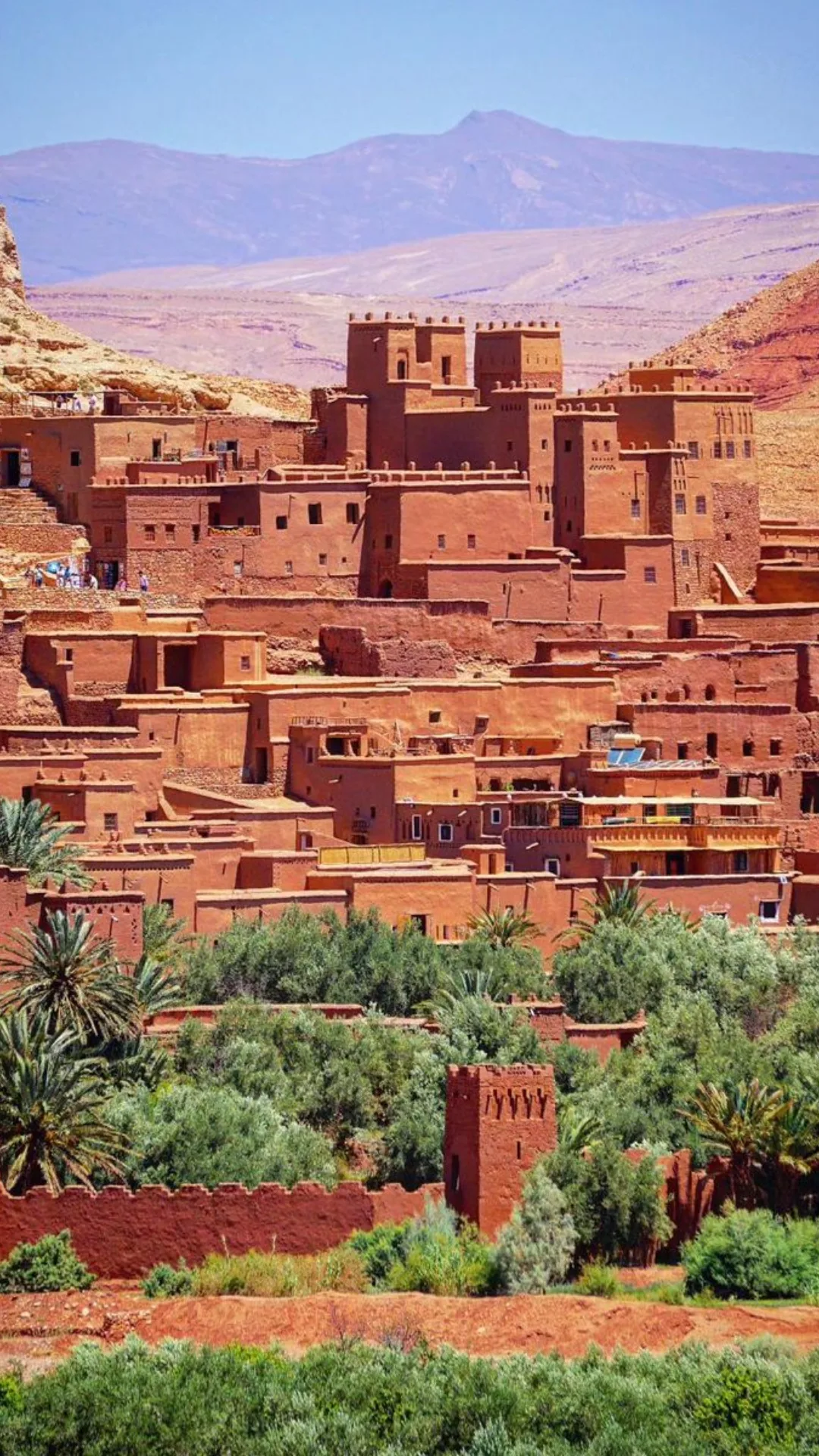 Red clay kasbah houses of Ait Ben Haddou, a UNESCO World Heritage Site